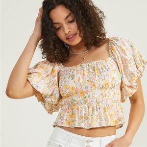 Altar'd state paulene floral puffy short-sleeve top size -small
